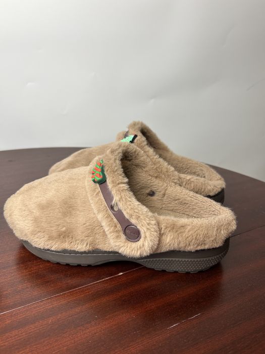Crocs Classic  Unfurgettable  Clog  Jibbitz