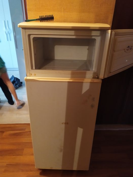 Продам холодильник
