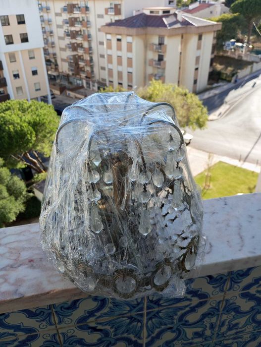 Candeeiro de tecto/Mesa de Cabeceira