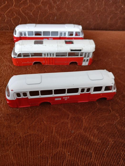 Kultowe autobusy PRLu 3 złomy autobusów likwidacja dioramy złomowiska