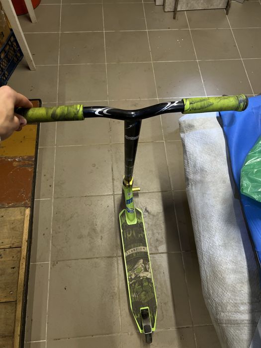 Трюковий самокат