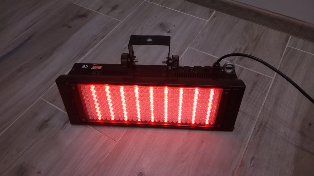Reflektor sceniczny Eurolite LED FLD-252  6000K naświetlacz stroboskop