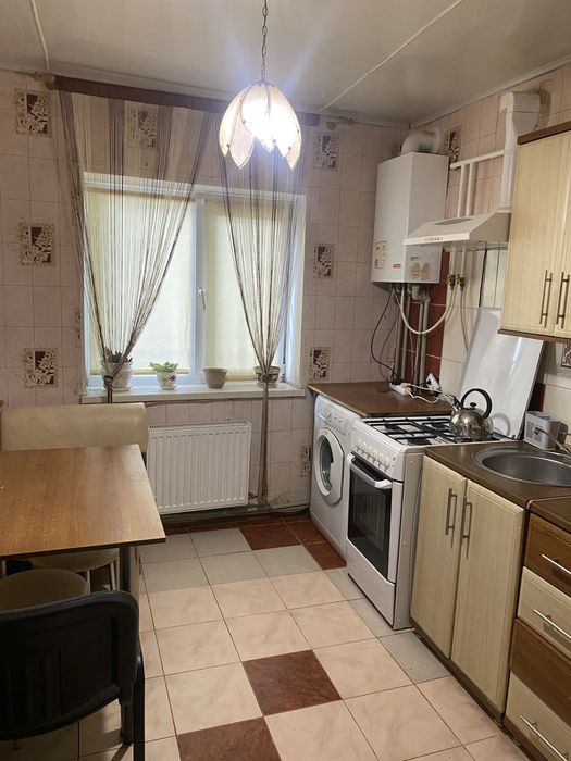 Здається окрема частина будинку ,2 кімнати