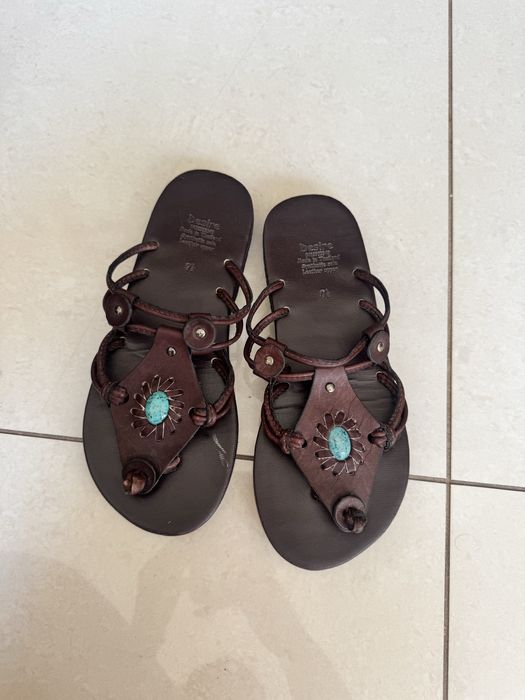 Шикарні шкіряні шльопанці