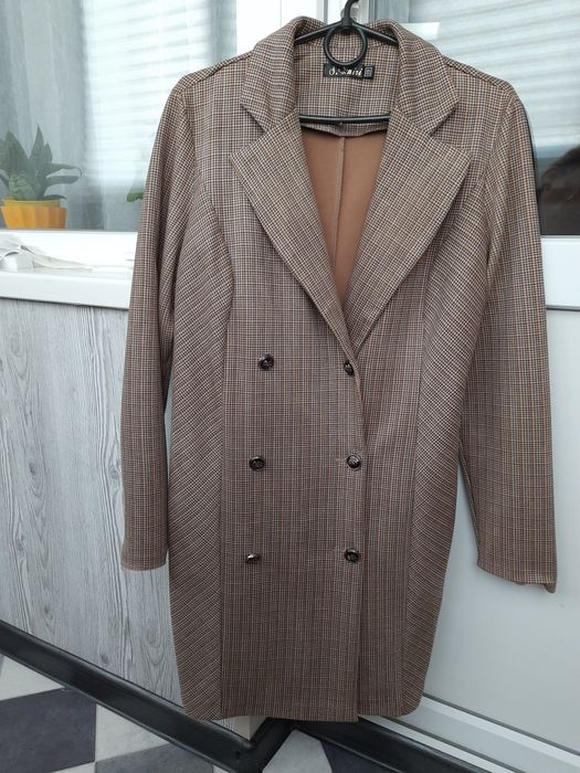 Сукня-піджак у клітинку