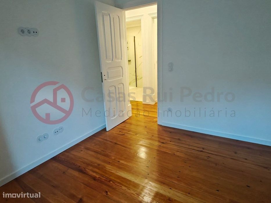 Apartamento T3 totalmente remodelado na Penha de França em Lisboa