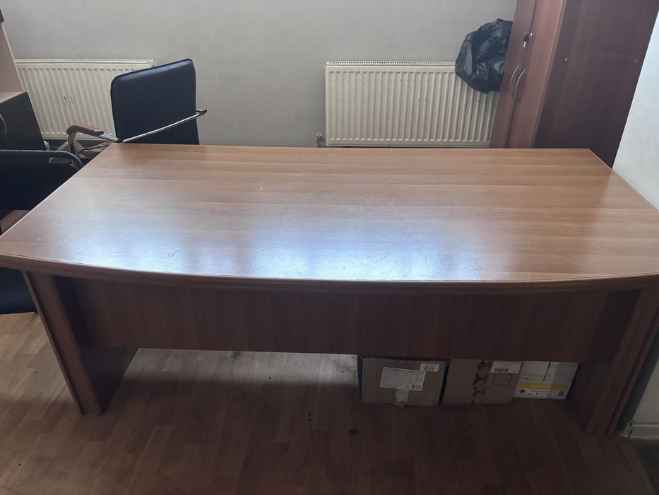 Стол офисный большой