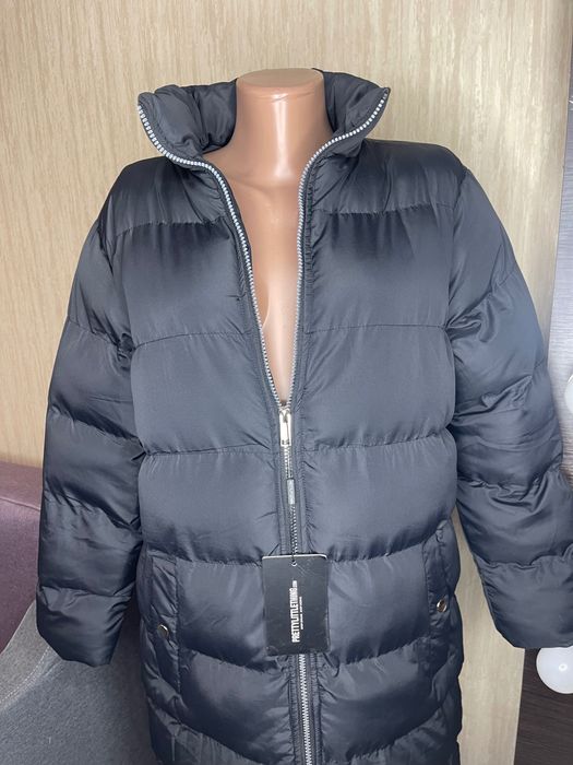 Довге  зимове стьобане пальто від бренду Pretty little thing