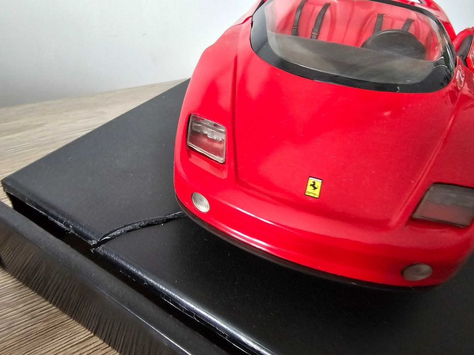 Revell 1/18 Ferrari Pininfarina Mythos Rosso Red Concept 1990