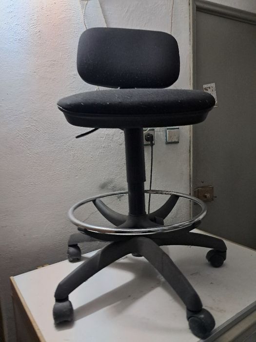 40€ Vendo cadeira de secretária