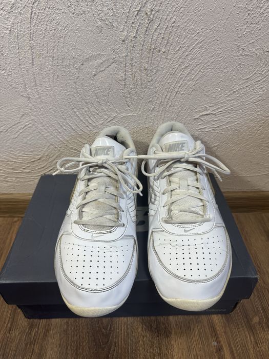 Кросівки Nike Air Baseline