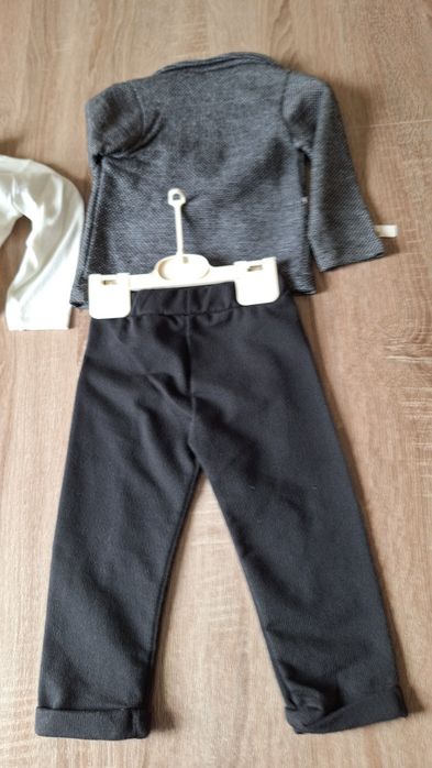Marynarka,spodnie, muszka i bluzka polo komplet 74/80