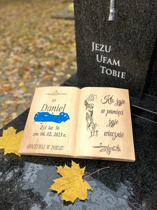 Książka nagrobna,poduszka