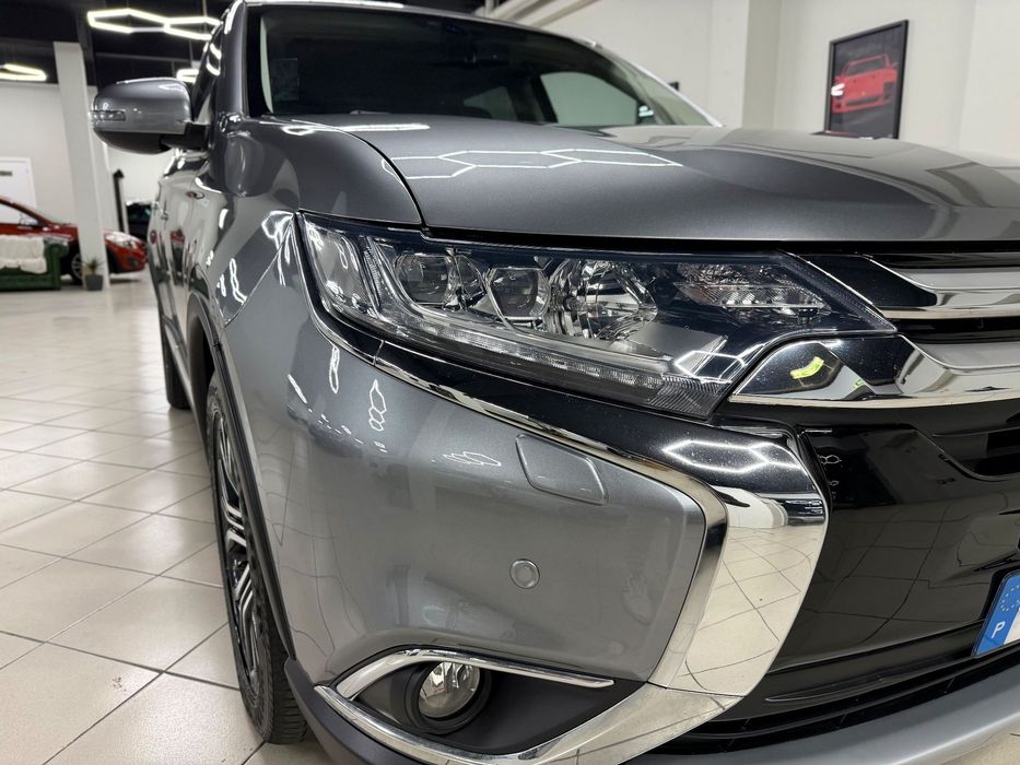 Mitsubishi Outlander 2.2 DI-D Instyle Navi