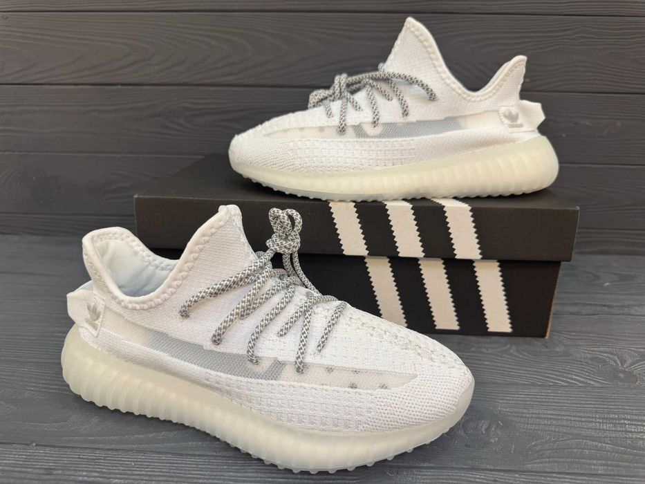 Кросівки Adidas yeezy boost  Літні кросівки Адідас ізі буст Білі 36-41