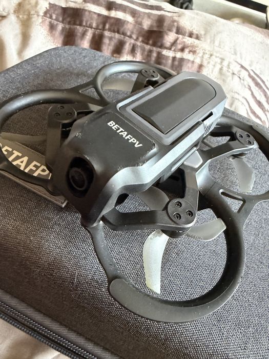 dron beta fpv aquilla20