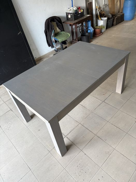 Mesa de jantar ajustavel