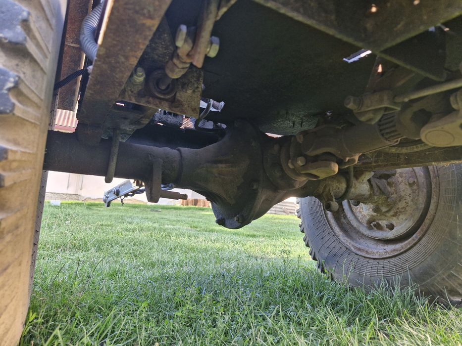 Продається трактор двох мостовий
Мотор від мотоблока 12
Коробка від м