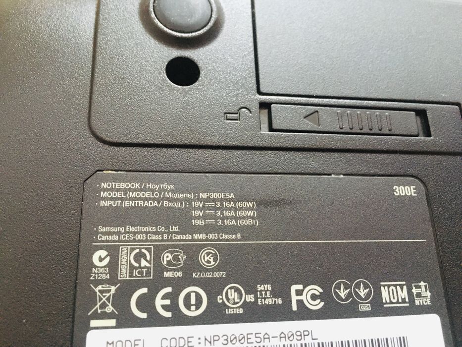 Laptop Samsung NP300E5A. Używany.