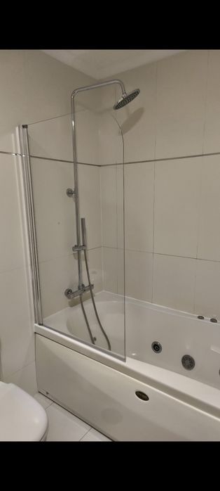 Alugo quarto de luxo