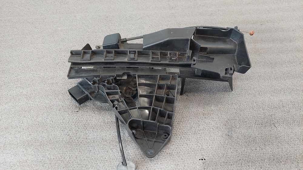 Fechadura / fecho porta frente direito FORD Focus II Carrinha (DA_)