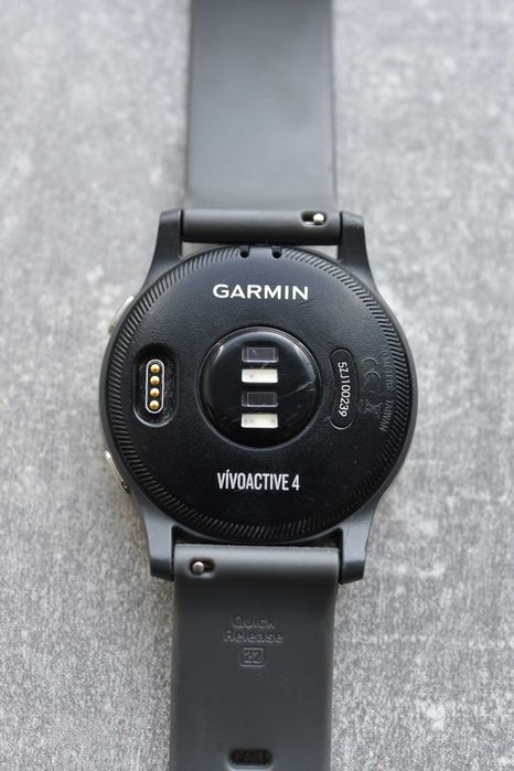 Garmin vivoactive 4 сенсорний смарт годинник