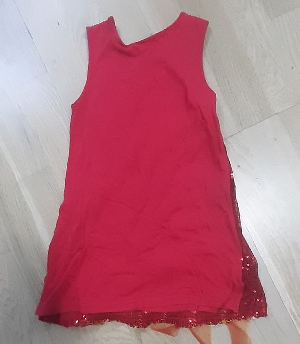 Czerwona sukienka