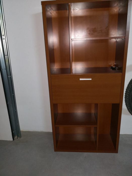 Vendo móveis de cerejeira cada um 400 euros, entrega em mão