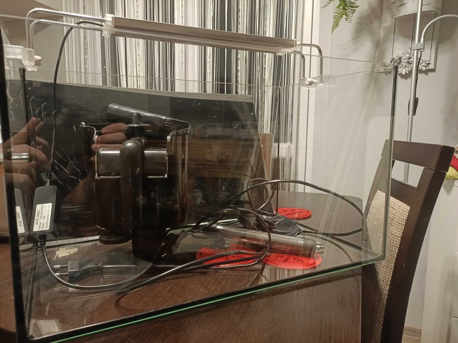 SPRZEDAM pełne wyposażenie do akwarium