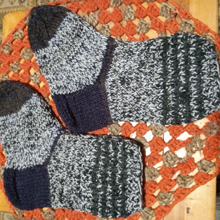 Простенькі, тепленькі шкарпетки