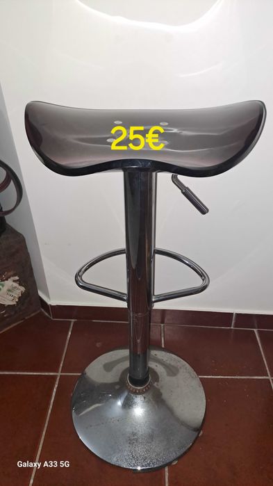 Vendo diverso mobiliário