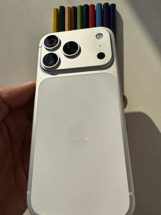 IPhone 17 Pro 256GB Silver / iPhone 17 Pro 256GB Silver: 52 350