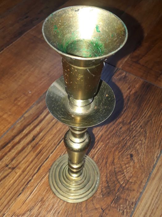 Продам подсвечник латунный старинный