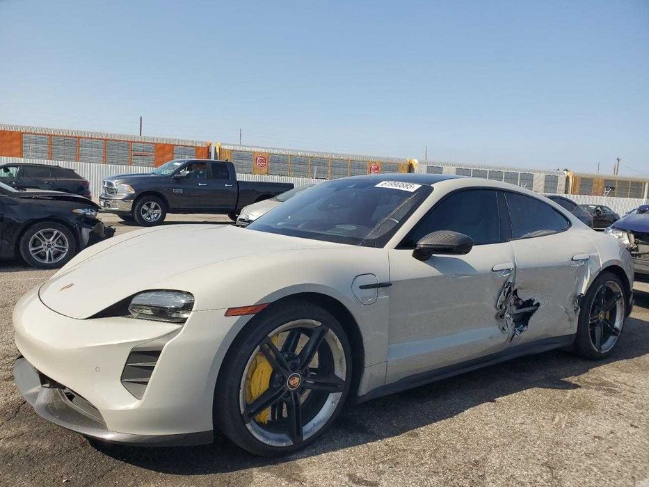 Porsche Taycan Turbo 2021