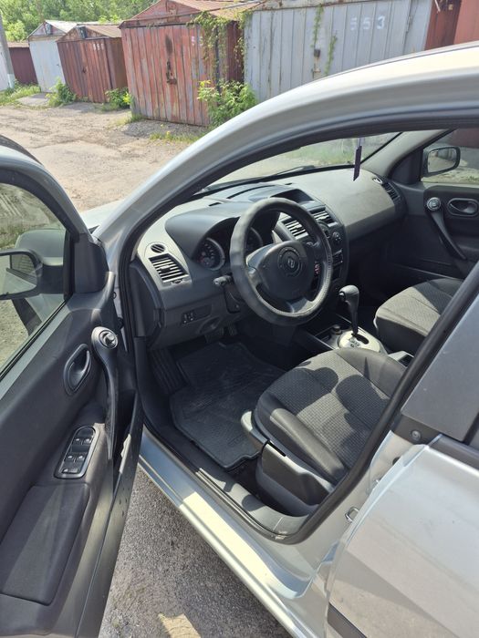 Продам RENAULT Megan 1,6 Автомат