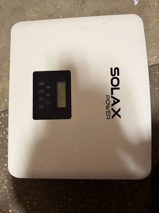 Інвертор Solax однофазний гібридний