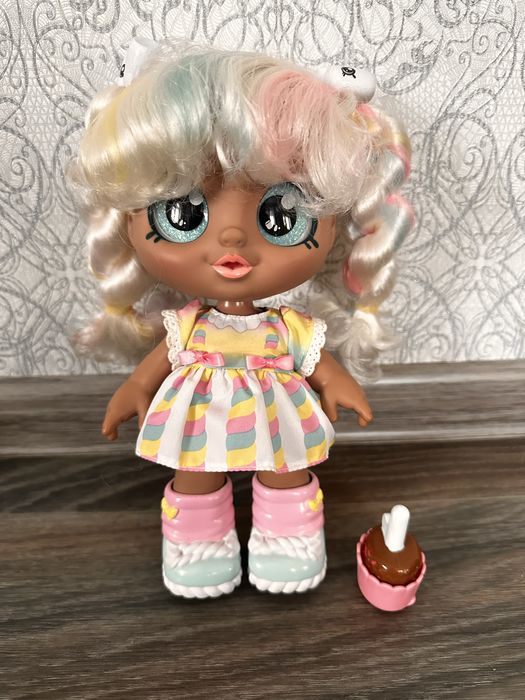 Kindi Kids велика лялька Кінді Кидс Маршу Меллоу Marsha Mello