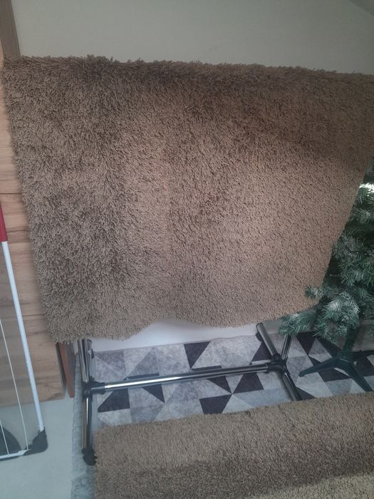 2  Carpetes grandes  lindíssimas  de veludo  C/ NOVAS