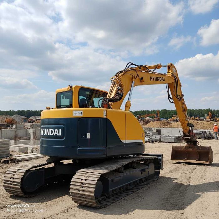 Гусеничний екскаватор Hyundai Robex 145-9