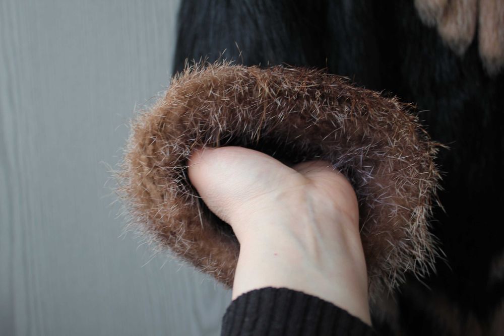 Длинная шуба из натурального меха нутрии, размер L