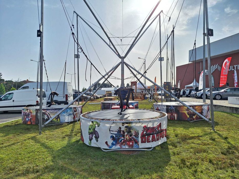 Bungee Jumping / Trampolins / camas elásticas