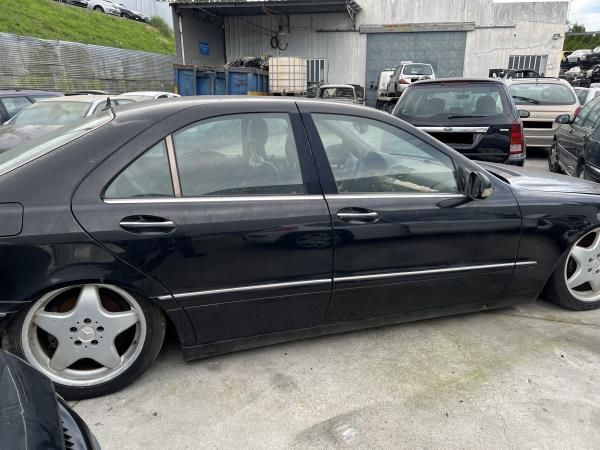 Para peças MERCEDES-BENZ Classe S (W220)