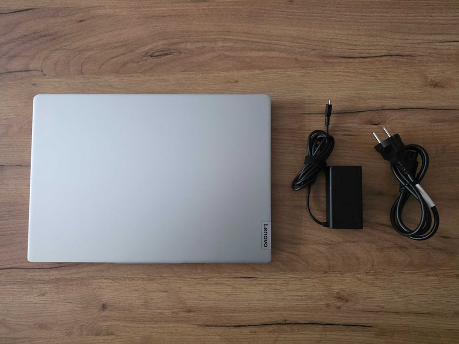 Laptop Lenovo IdeaPad Slim 5 16ABR8