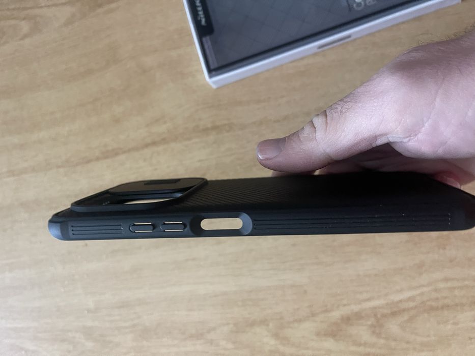 Capa poco f3 nilkkin