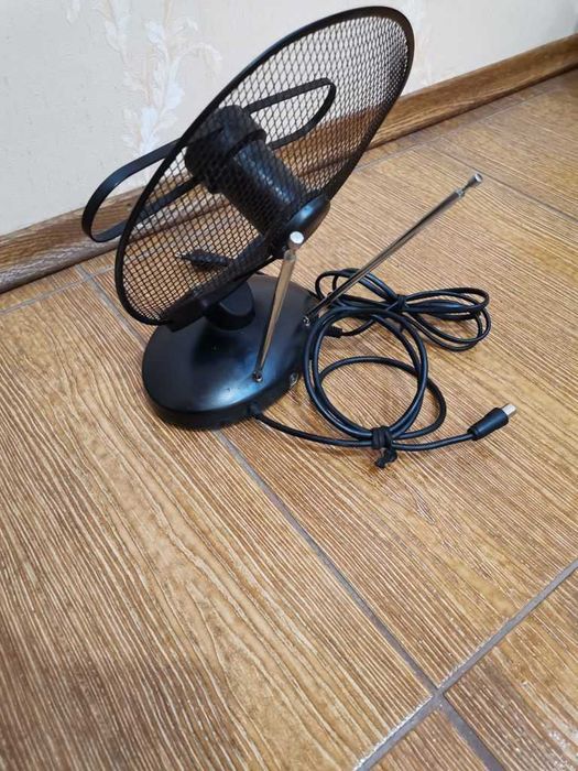 Антенна Т2 с усилителем First FA-3100