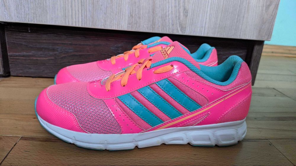 Adidas - кросівки