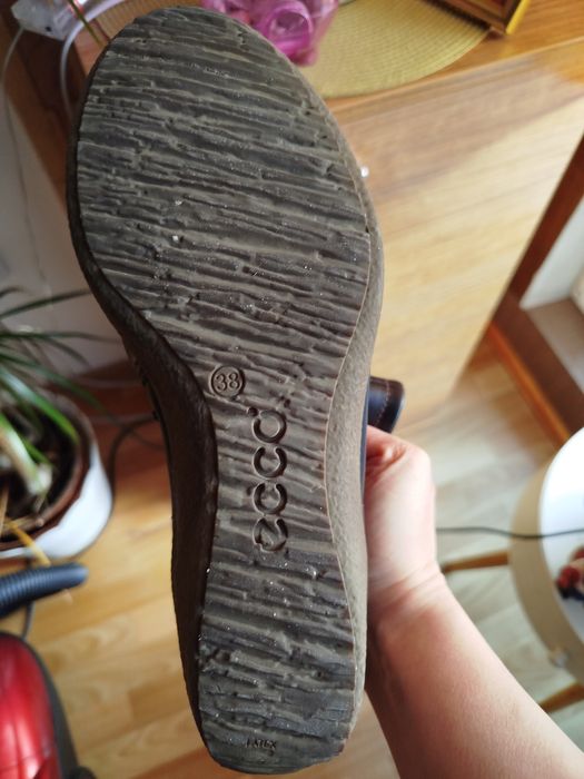 Buty botki damskie na koturnie  firmy Ecco