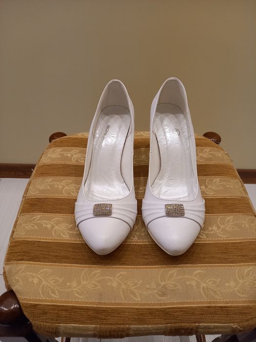 Buty ślubne, wizytowe czółenka rozm. 34,35,37,41