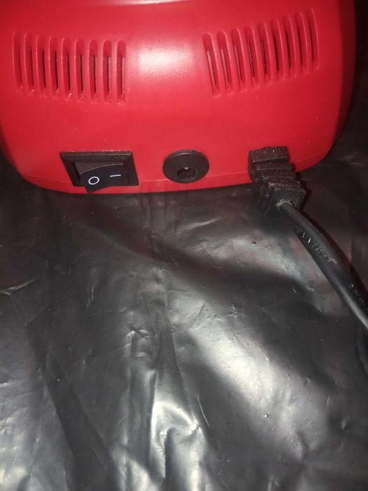 Фрезер для манікюра, фрезерна машинка маникюра