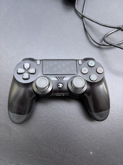 Consola ps4 e comandos originais